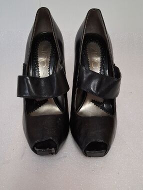 Zinc Black Thick Heels with Strap